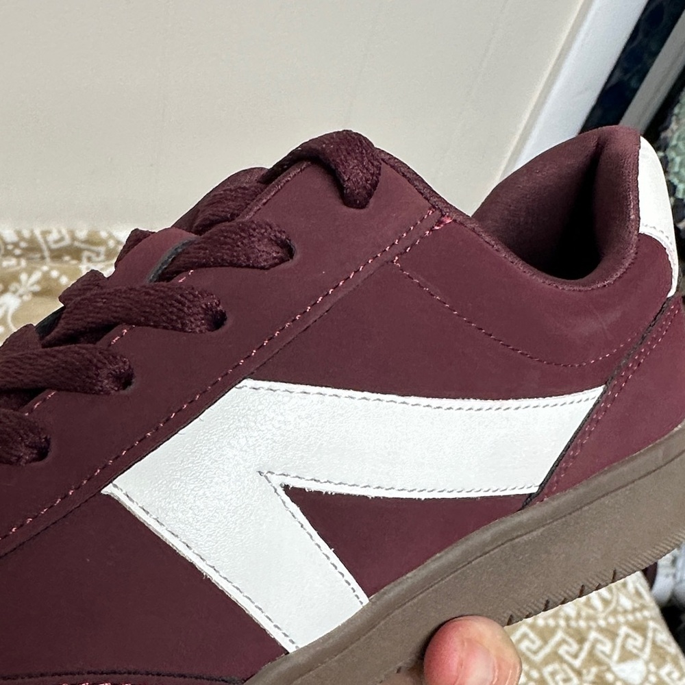 London Rag
Womens Zoomer Contrasting Patchwork Chunky Sneakers Maroon NWT - Picture 7 of 9